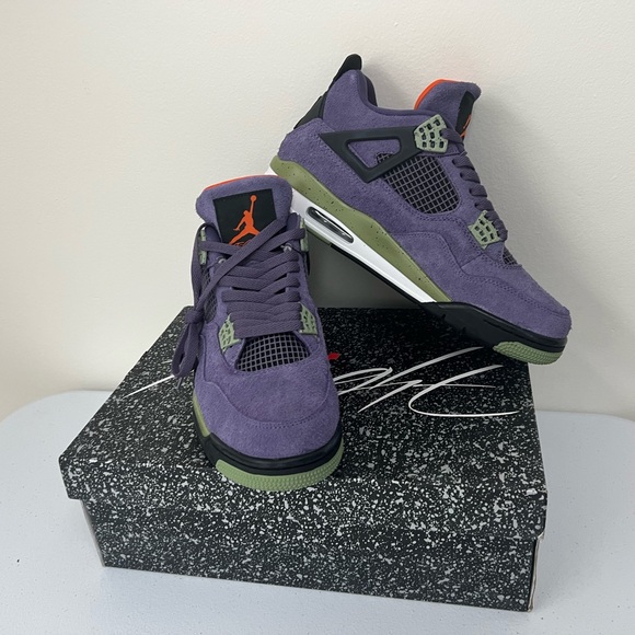 Brand new WMNS Air Jordan 4 Retro Sneakers
